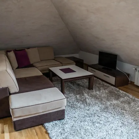 Jezero Apartment