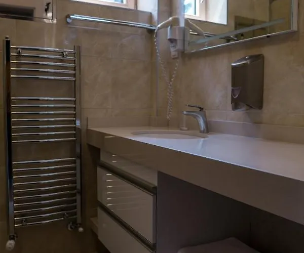 Jezero * Κοπαόνικ